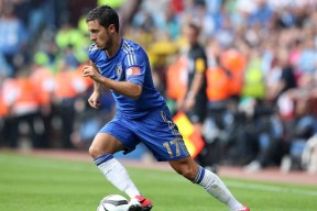 “世界游泳锦标赛新加坡：水上芭蕾选手成全场焦点”