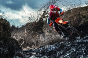 博卡边路突破有限，缺乏战术纵深，博卡博克